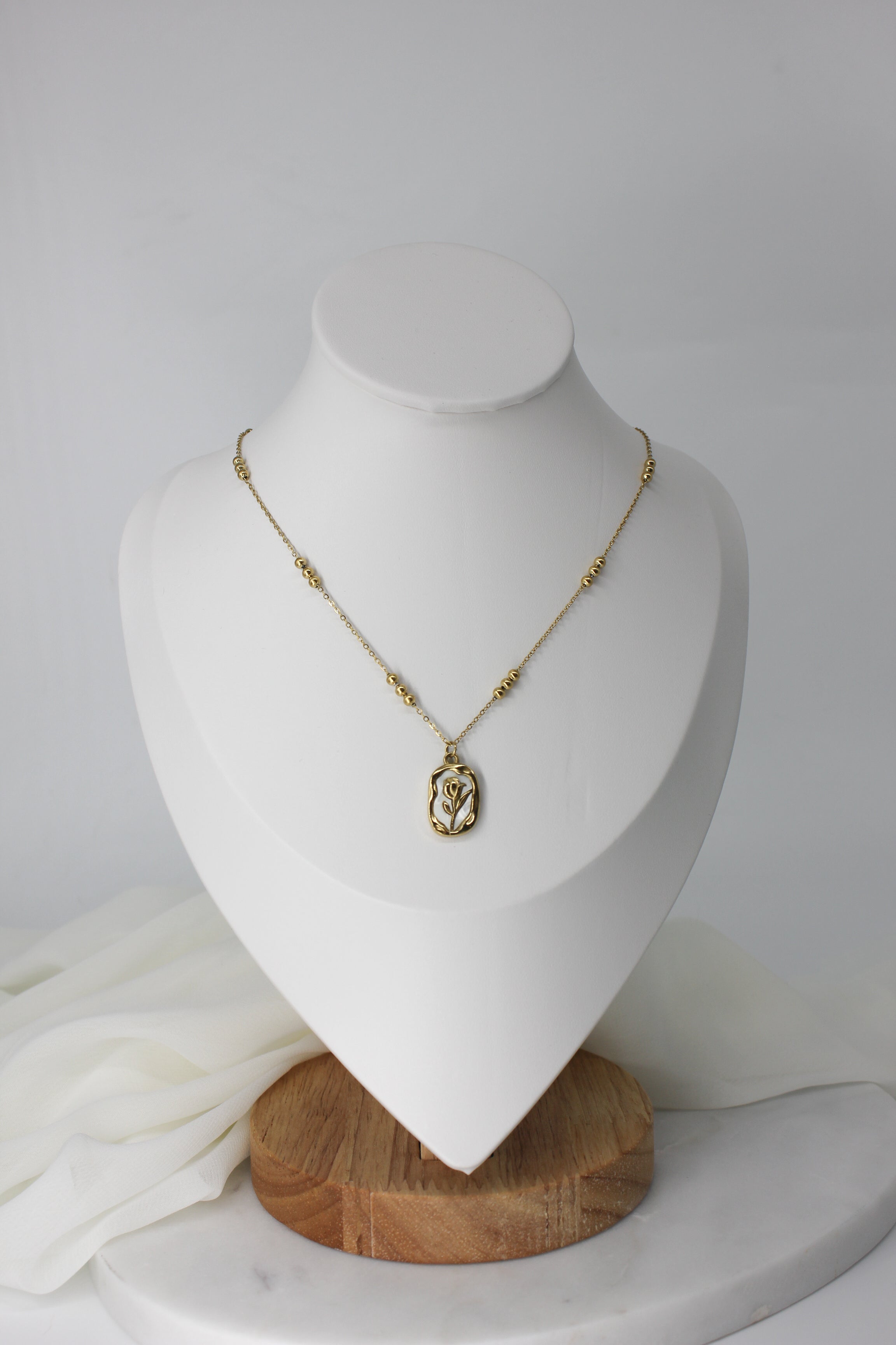 Tulip Necklace