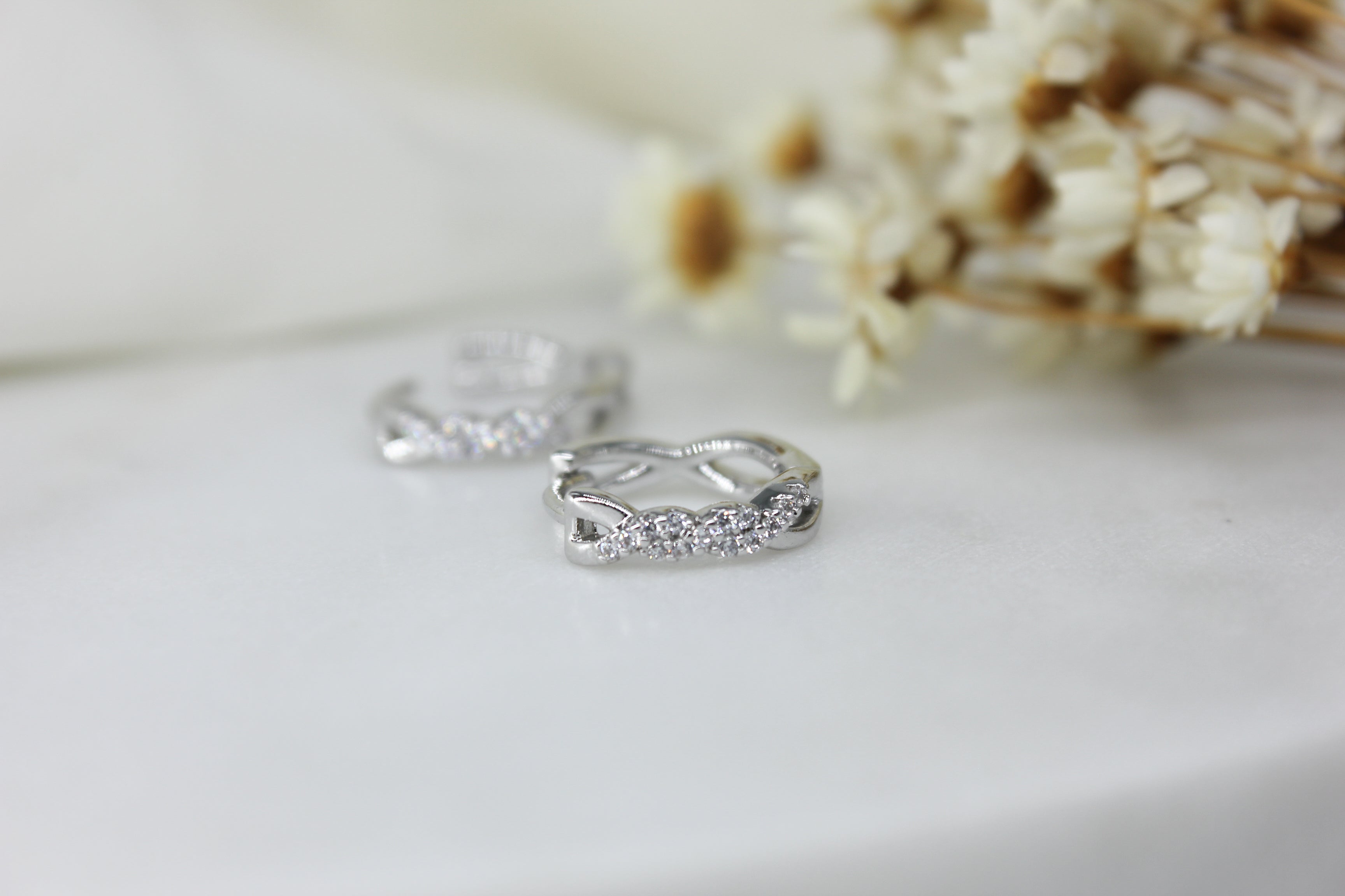 Silver Twist Huggies