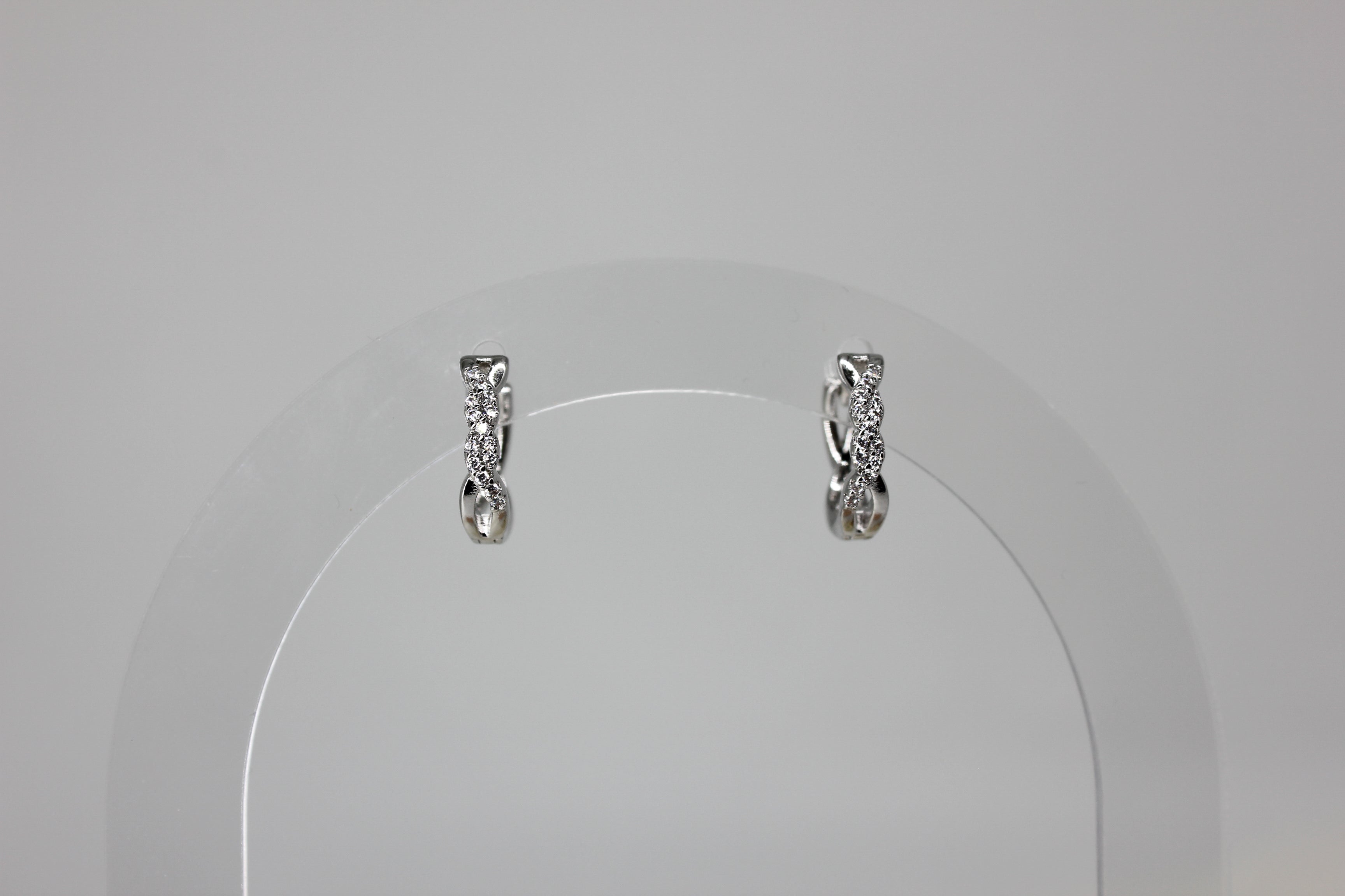 Silver Twist Huggies