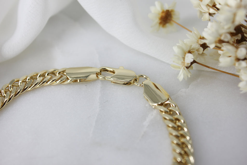 Noelle Curb Chain Bracelet