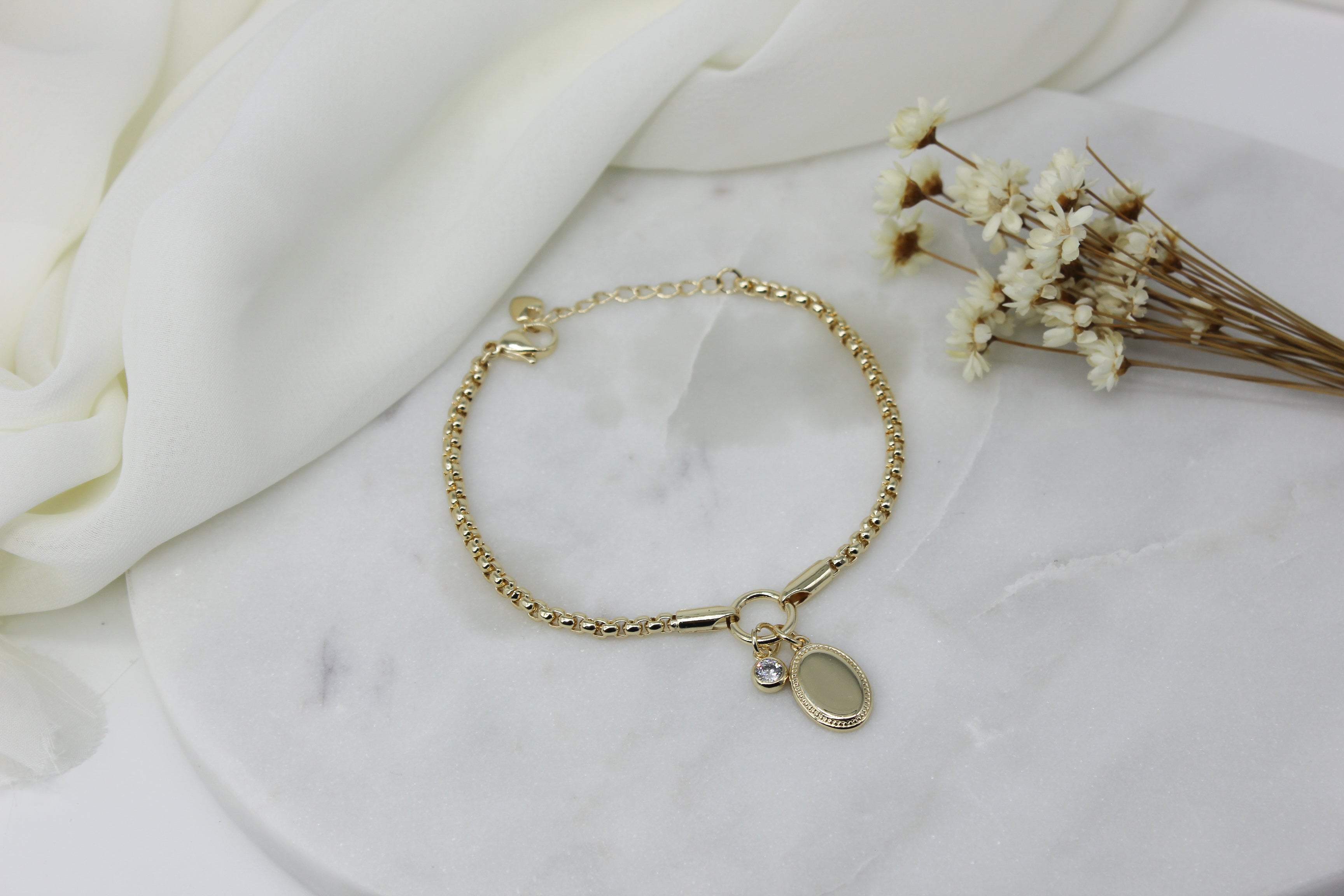 Oval Pendant Bracelet