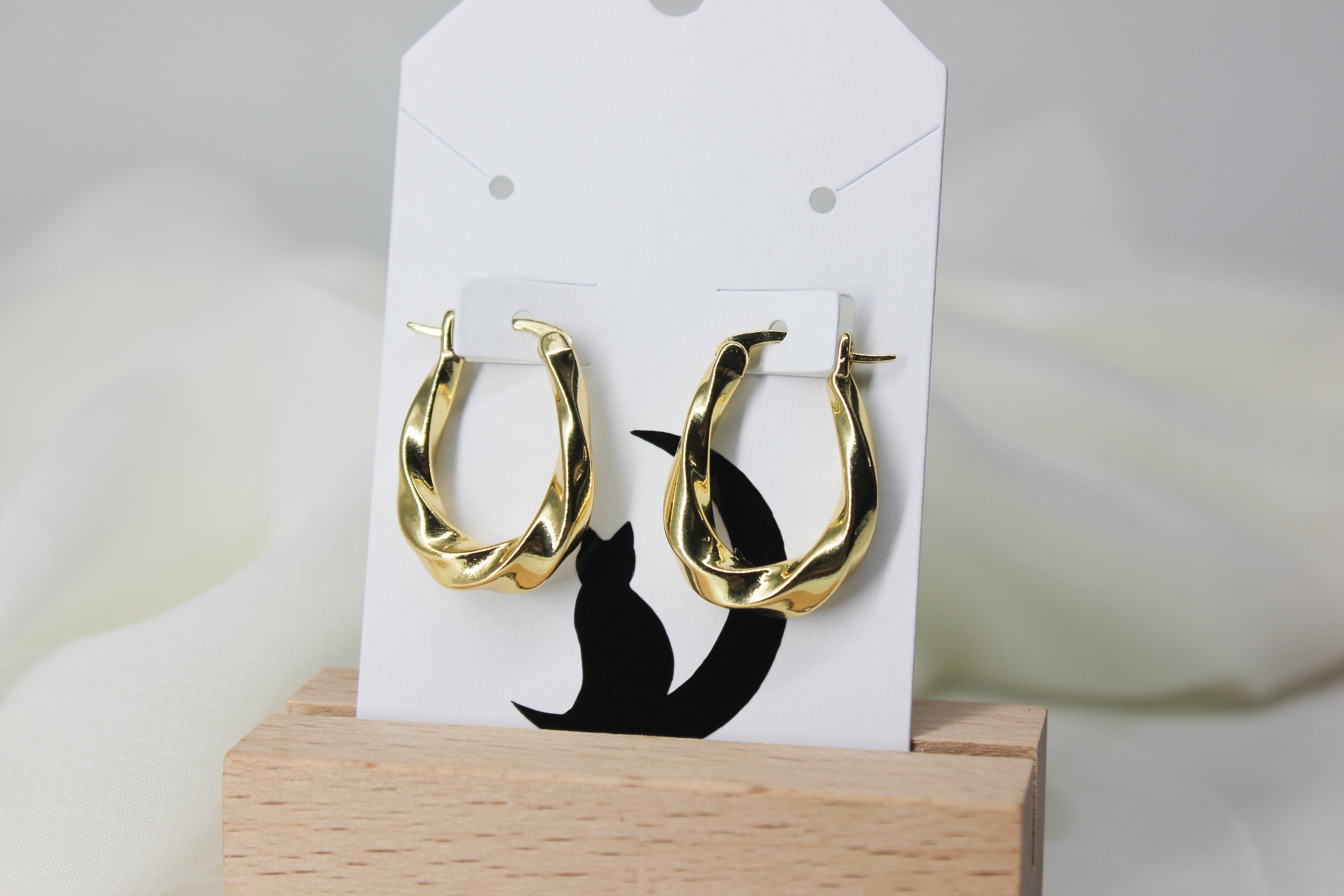 Twist Oval Hoops