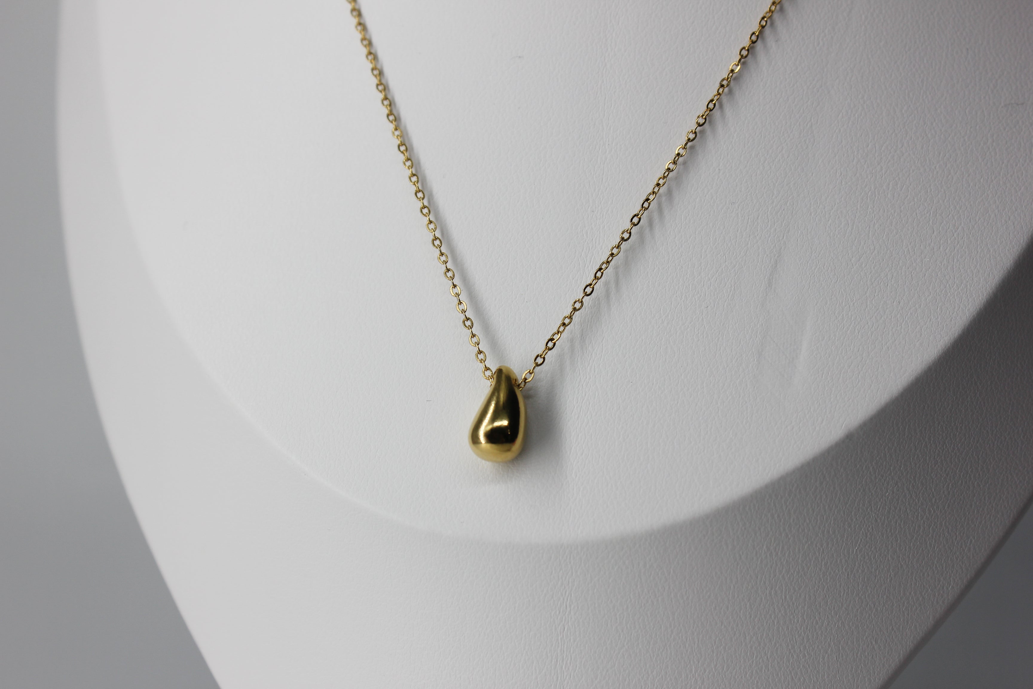 Golden Dewdrop Necklace